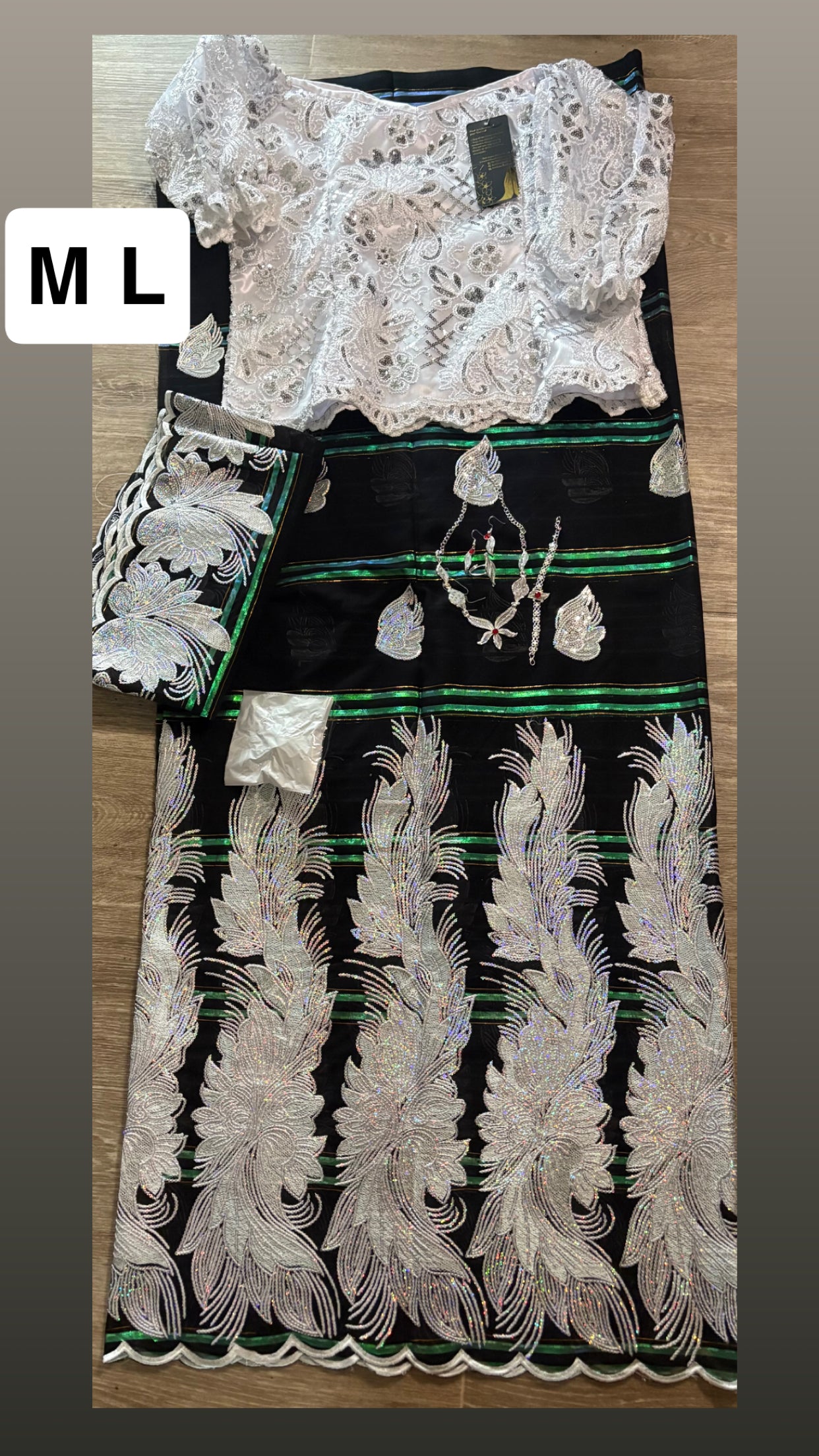 Ensemble Salouva Bodis et bijou